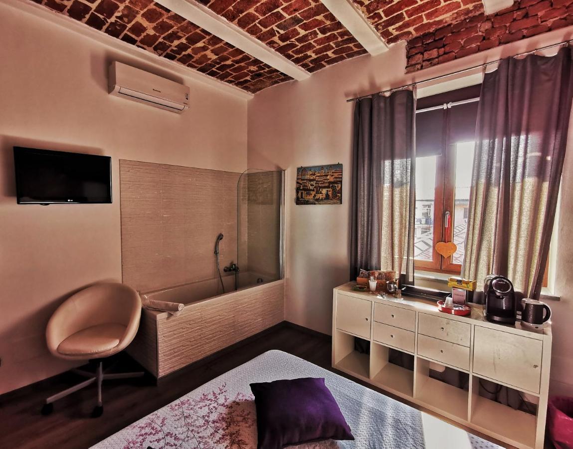 Regis B&B Camere Centro Storico キヴァッソ エクステリア 写真